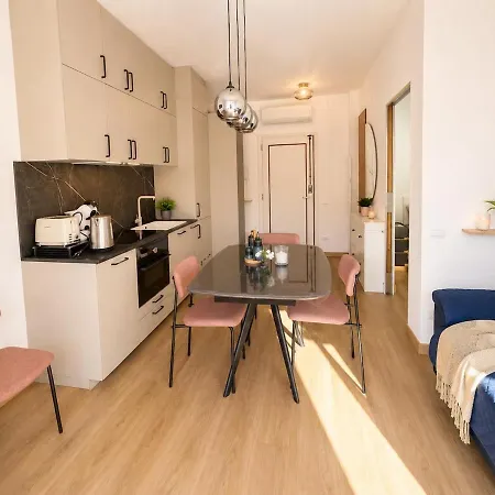 Apartmán A Pochi Passi Dal Mare, Completamente Ristrutturato E Con Aria Condizionata