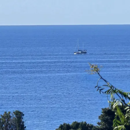 A Pochi Passi Dal Mare, Completamente Ristrutturato E Con Aria Condizionata * Sanremo